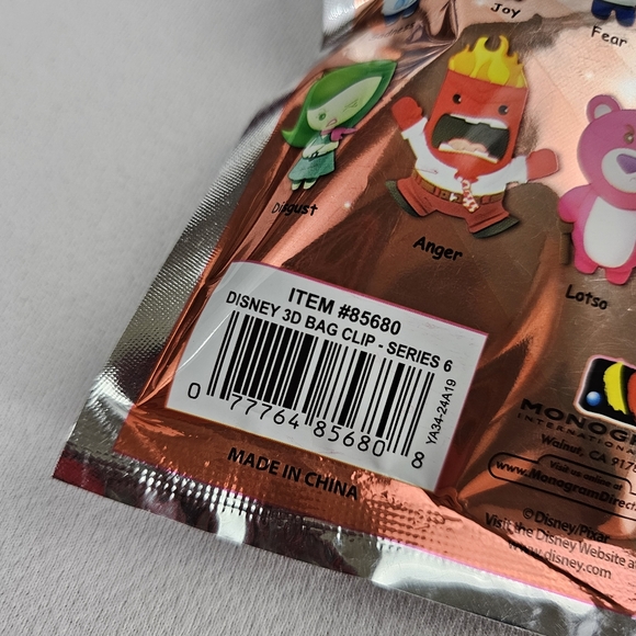 (4) Disney Figural Bag Clip Blind Bag - Series 6 - Picture 6 of 7